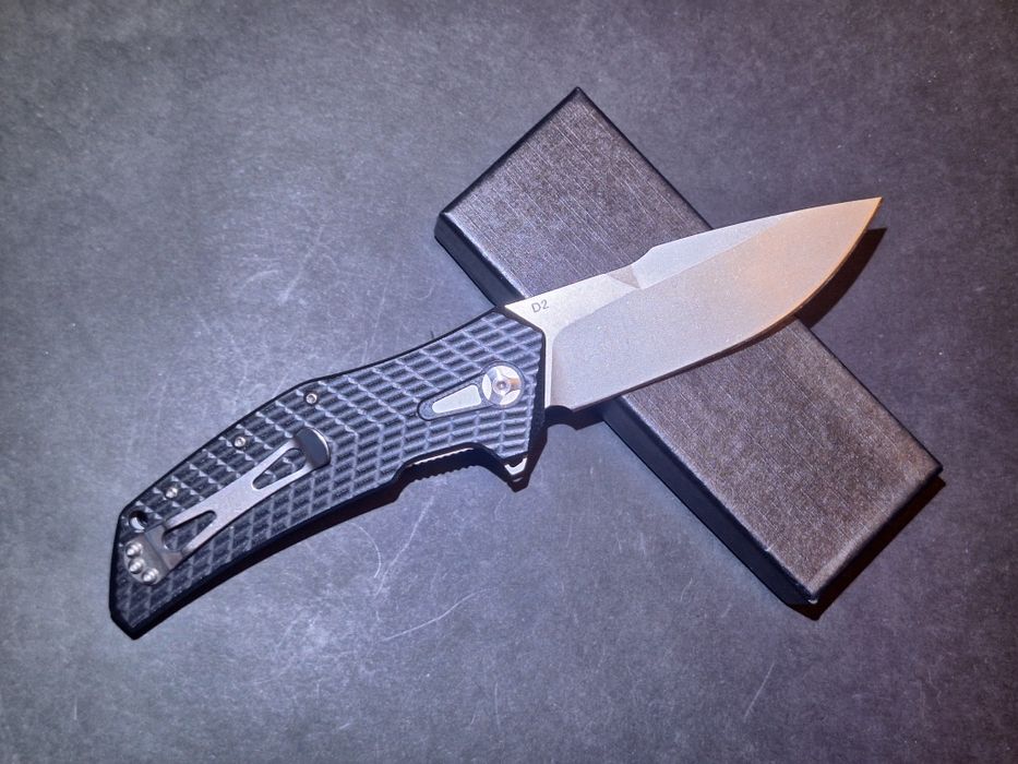 Сгъваем нож-стомана D2