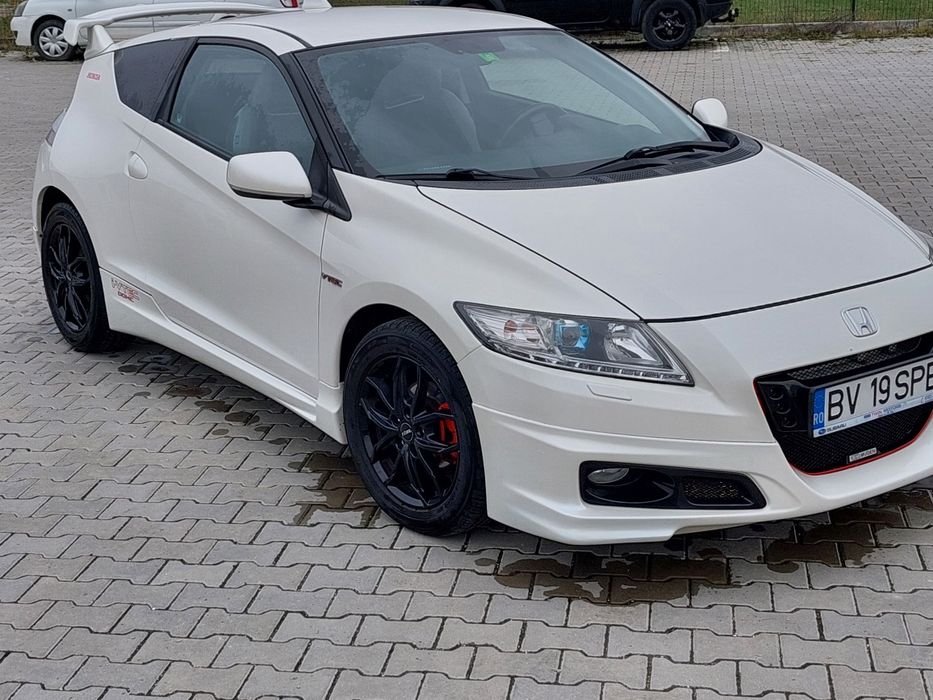 Vînd honda cr-z hibrida 2011
