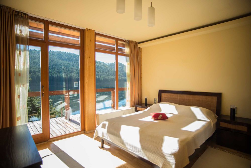 Vand Casa CABANA UNICAT de 5* direct pe lacul Belis Fantanele 0% com