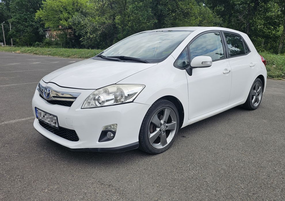 Toyota Auris Hybrid 2012