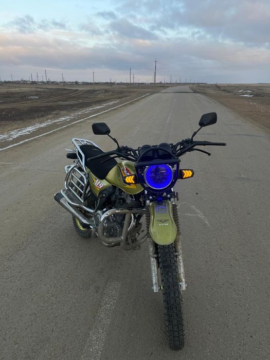 Мотоцикл LTM M9 200