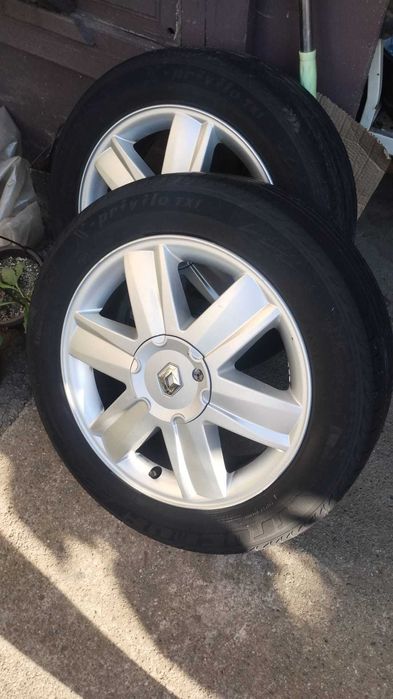 Vand 4 jante/cauciucuri aluminiu (vara) originale 205/55 R16 Renault