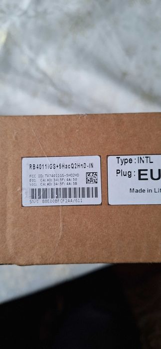 Router Mikrotik rb4011igs5hacq2hnd