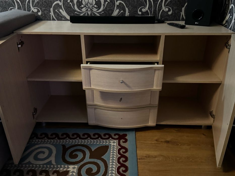 Тумба под телевизор