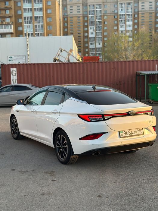 Продам машину Jac J7