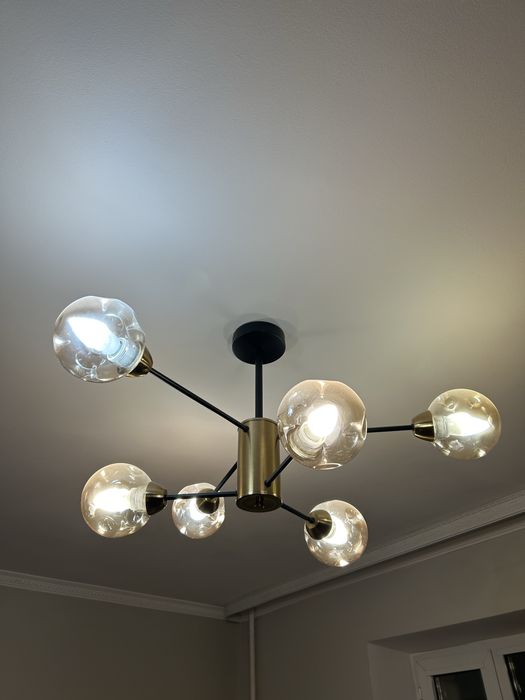 Люстра шестирожковая