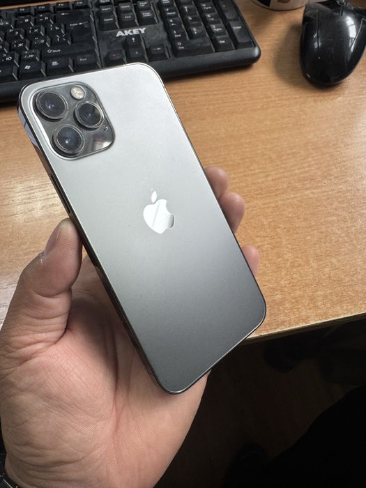 Айфон 12 про 256гб 74% емкость