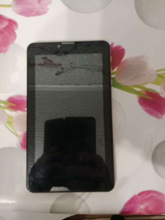 Продам планшет ааа