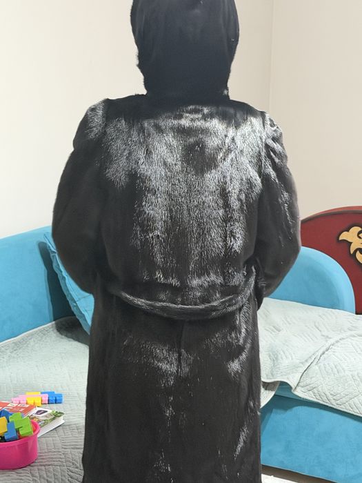 Продам норкувую шубу