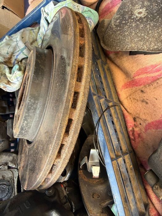 Vând frane complete a4 b8