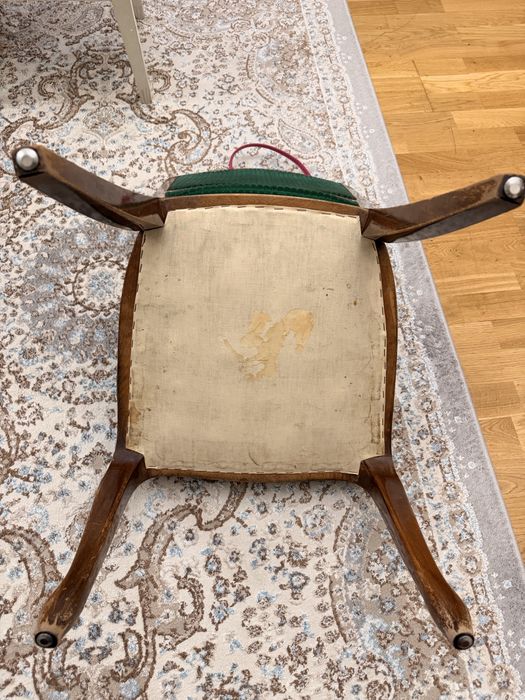 Продам стулья антиквариат