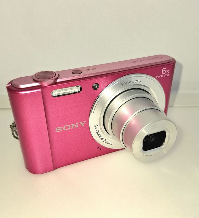 Sony Cyber-shot DSC-W810 (Розов) – Компактен дигитален фотоапарат, камера. Пълен комплект и състояние КАТО НОВО