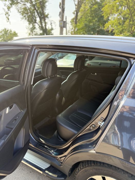 Vand Kia 4x4 ,2012 , 2L 184CP