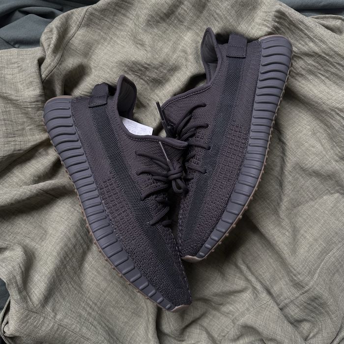 Pantofi Sport Yeezy 350 V2 Cinder Negru Maro 100% originali