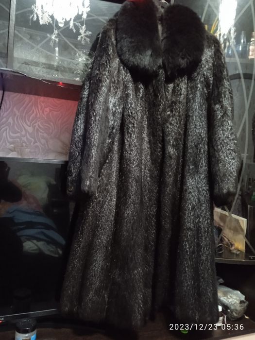 Шуба в отличном состоянии 52 размер