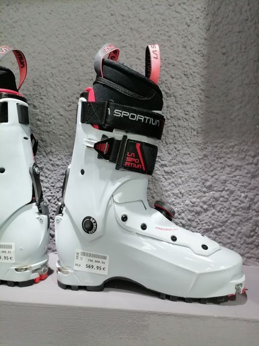 Clapari schiuri ski tura La Sportiva Stellar 2 Test marime 25.5