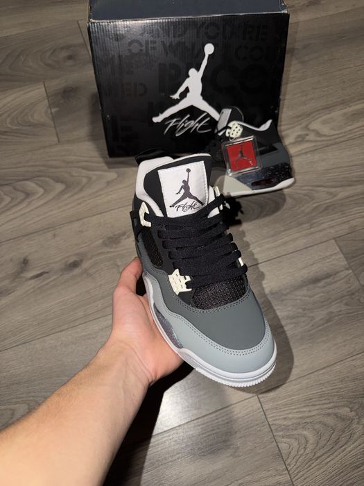 Jordan 4
