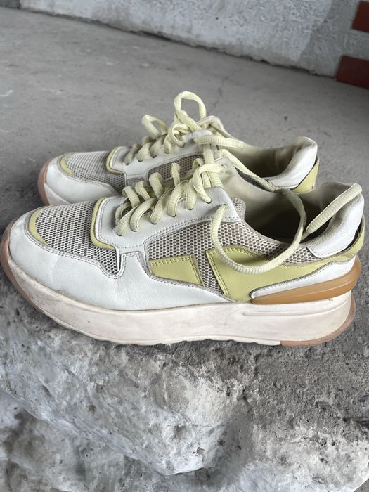 Кроссовки летние