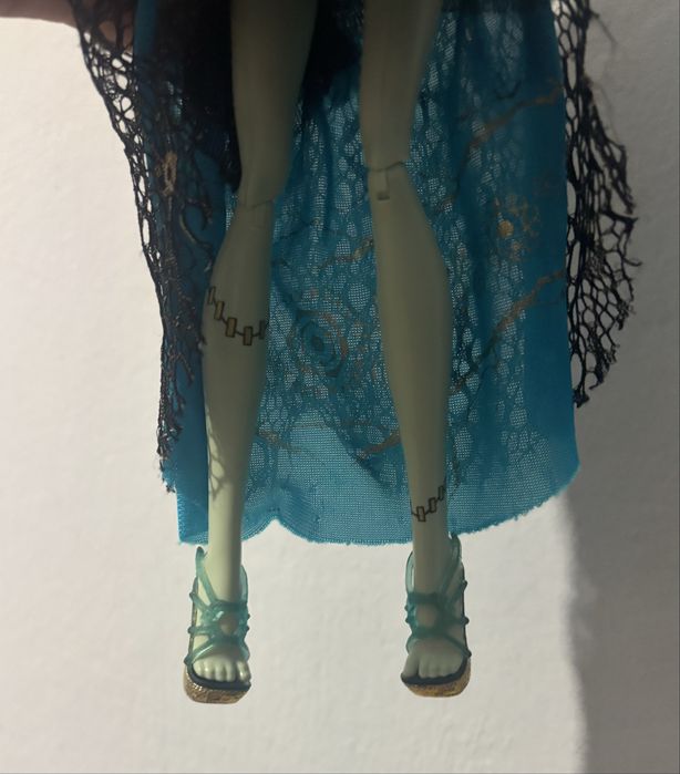 куколка Monster High