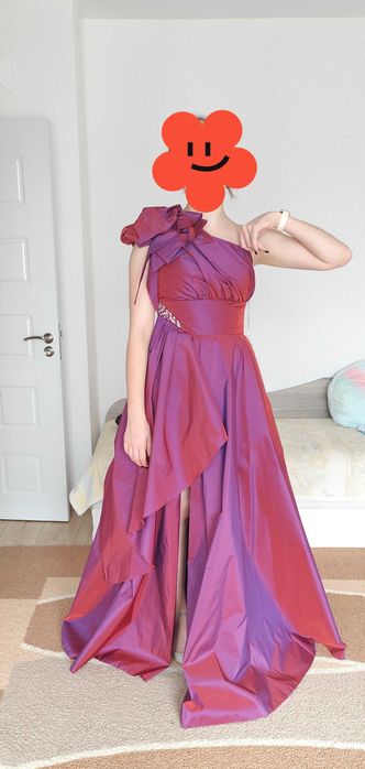 Нова официална рокля