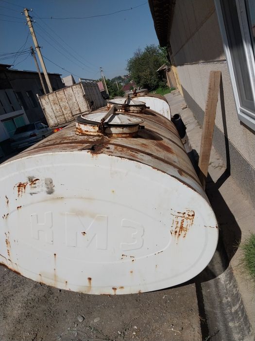 Продается бочка алюминий под воду или молоко