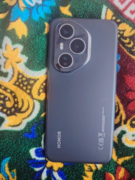 Хонор 400 про сотилади