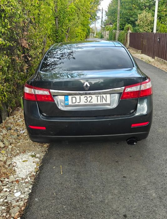 RENAULT Latitude 0 — imagine 3