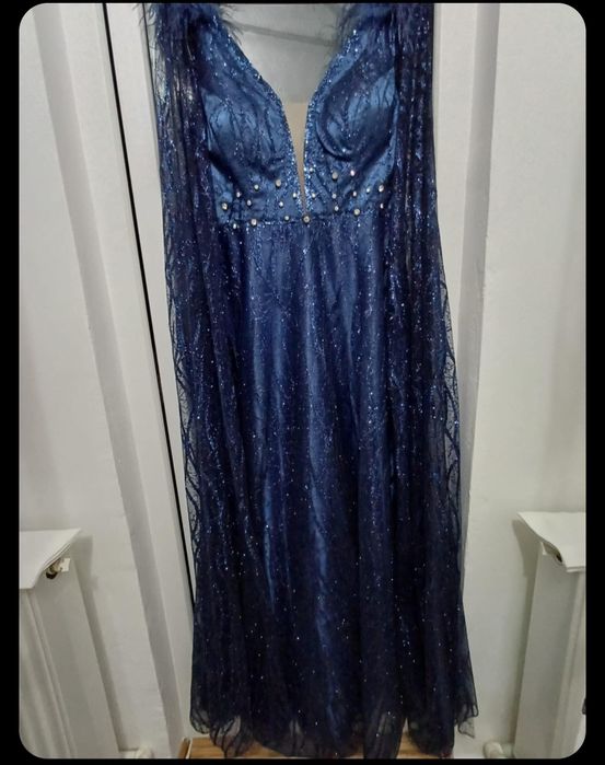 Rochie de ocazie aproape nouă îmbrăcată  5 h la un eveniment