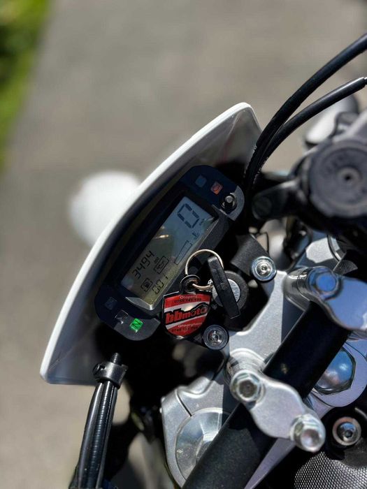 Aprilia XS 125( supermoto ) 2024