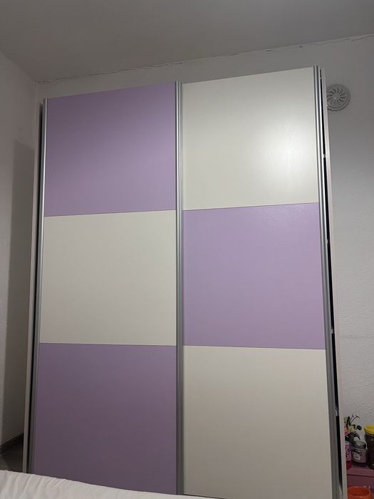 Гардероб с плъзгащи врати