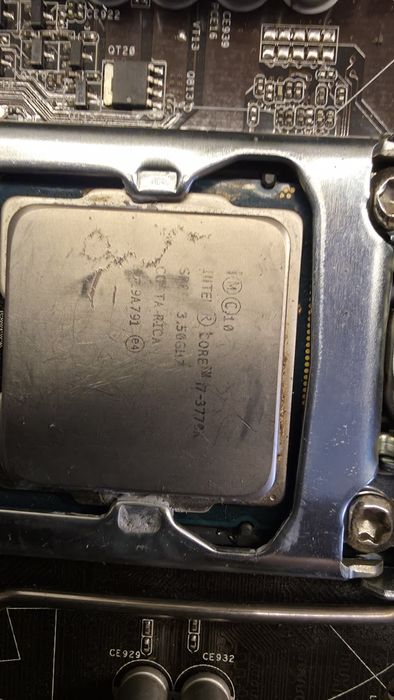 Продавам intel 3770k + asrock z77+ 32 gb+ 1060