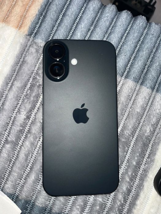 Iphone 16 black