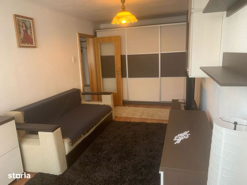 Inchiriez Apartament 2 camere, Zona Grigore Balan,250 Euro