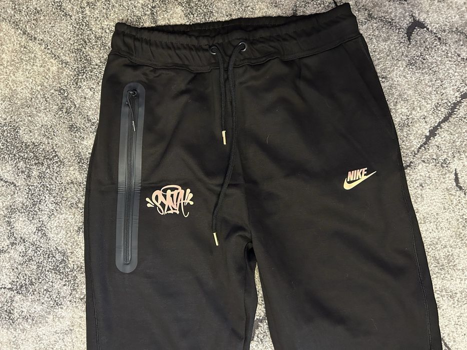 Nike tech x syna world TOP! Marimi (S, M, L, XL)