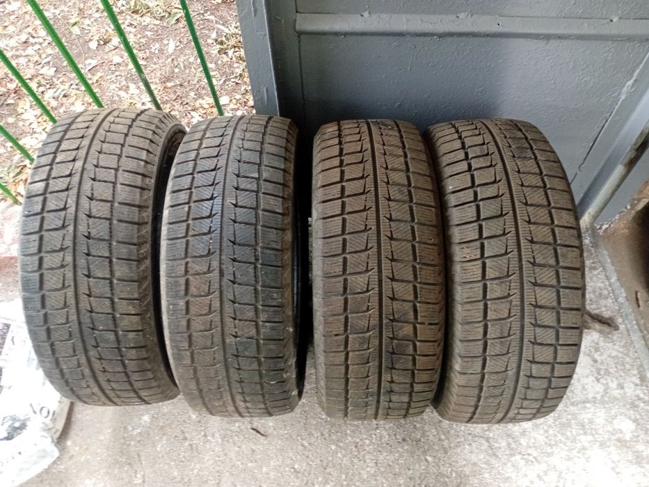 225/45/R18 Комплект.