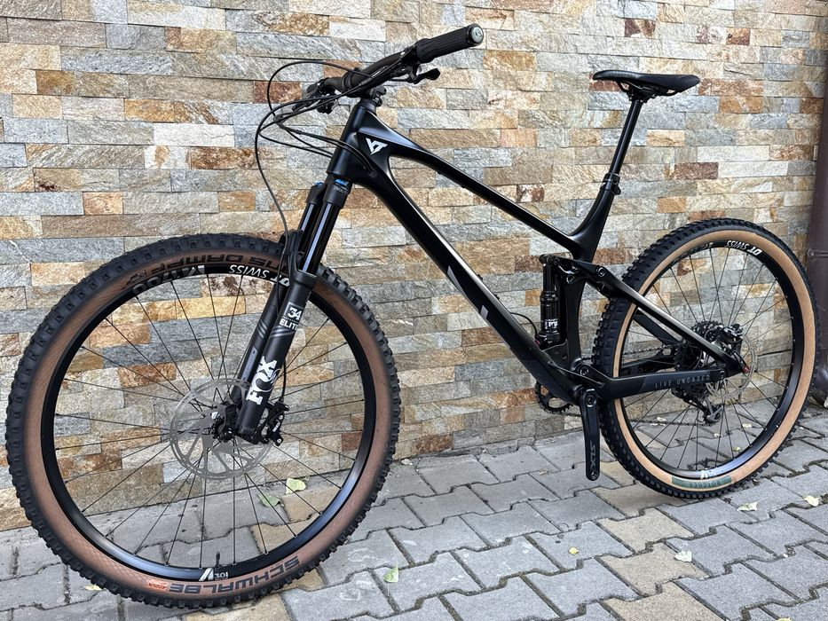YT Industries Izzo CF Core 3 29"