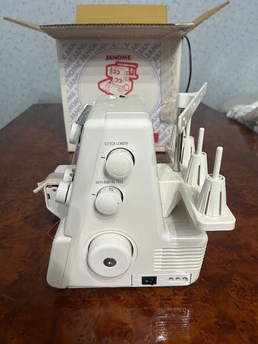 Оверлок Janome MyLock 205D