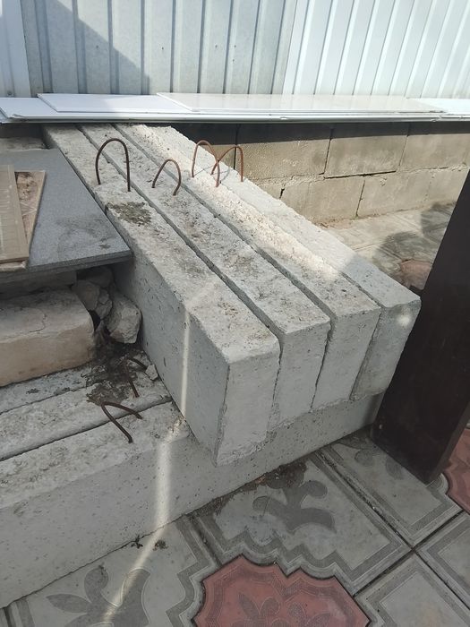Продам поребрик 15 штук