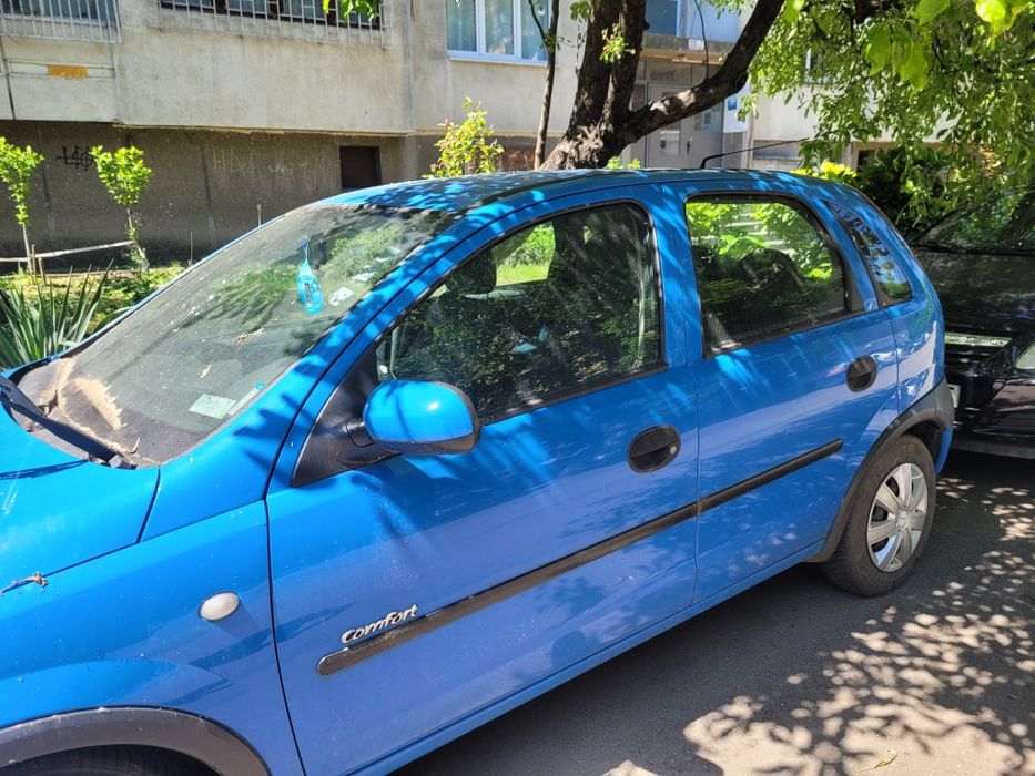 Продавам опел корса полуавтомат