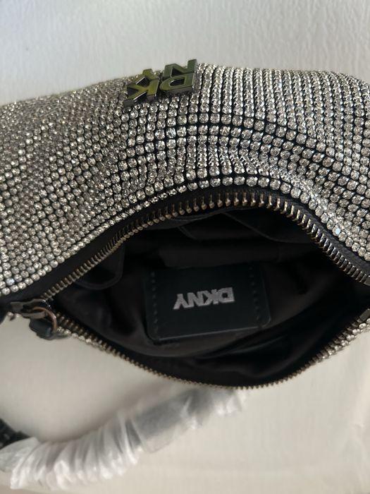 Сумочка новая с бирками DKNY