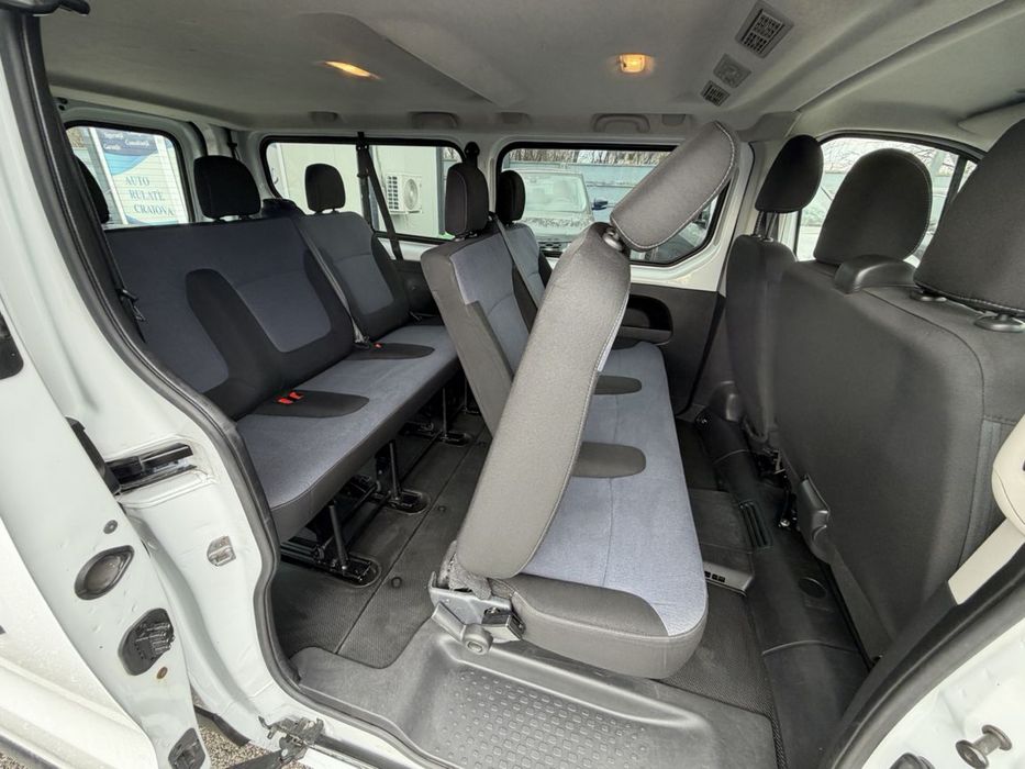 Inchiriez Opel Vivaro 9 locuri - Bistrita / Cluj / Targu Mures