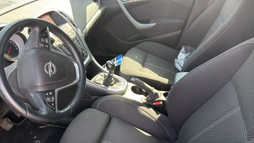Opel Astra J 1,4 benzina, fabricație 2014, stare perfecta, imp. Germania