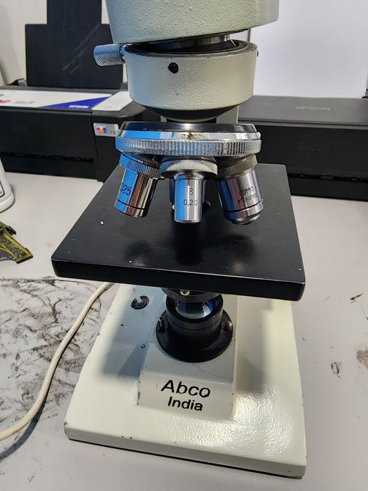Mikroskop sotiladi Микроскоп на продажу