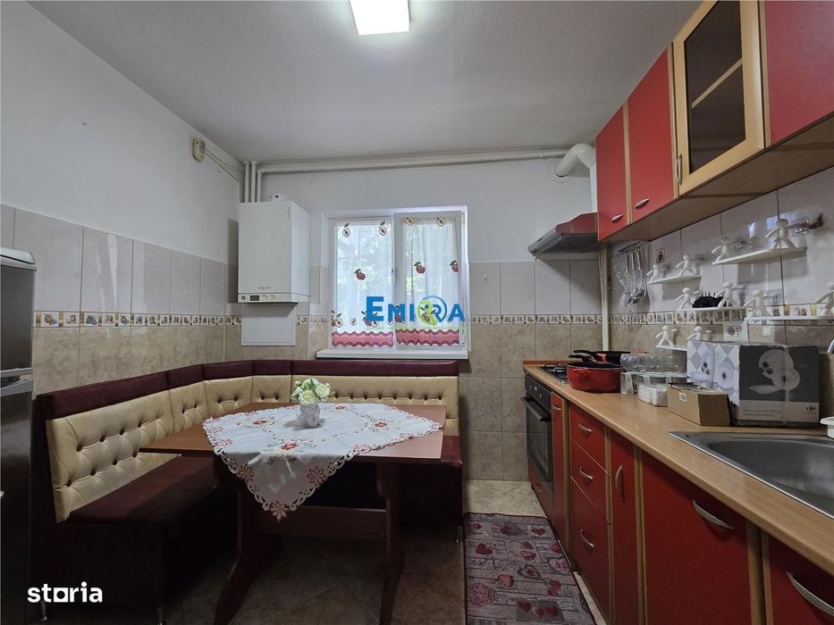 Apartament 2 camere de inchiriat etaj 1 zona Nord Bacau