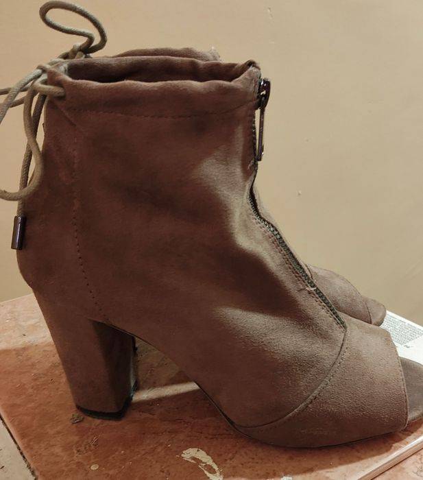 Дамски летни боти