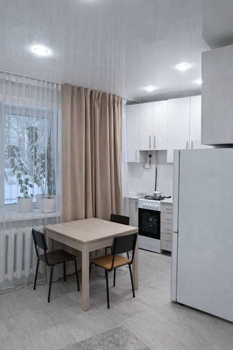 Срочная продажа 3 комн.квартиры по цене 2 район Перинатального Центра.