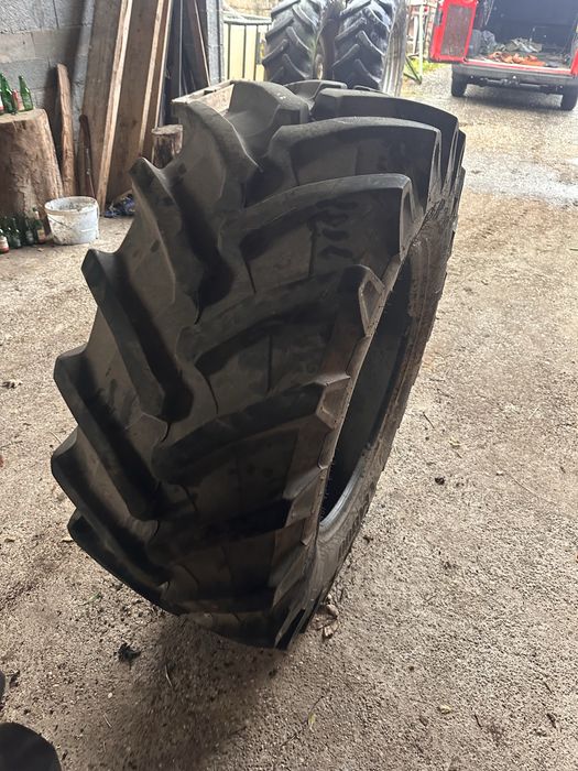 Vind 1 anvelopa  540/45 R34 michelin