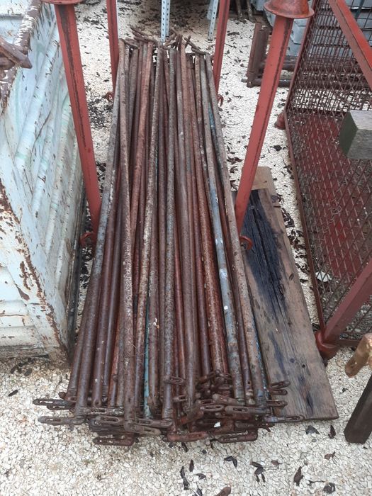 Bare scurte si lungi schela metalica