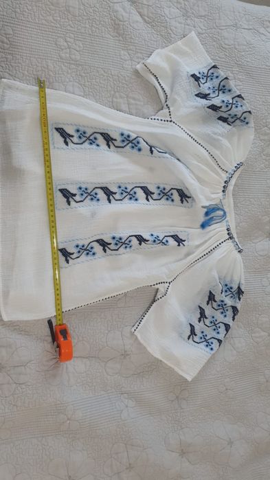 Ue traditionala autentica brofata manual maneca scurta