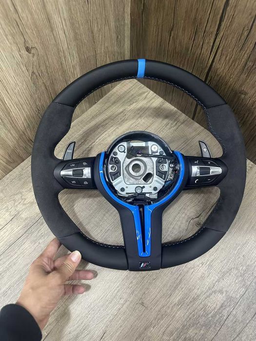 BMW Custom Спортен Волан – Персонализиран Дизайн!